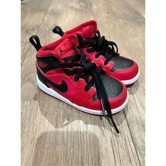 Nike Jordan sneakers - Picture 1 of 8